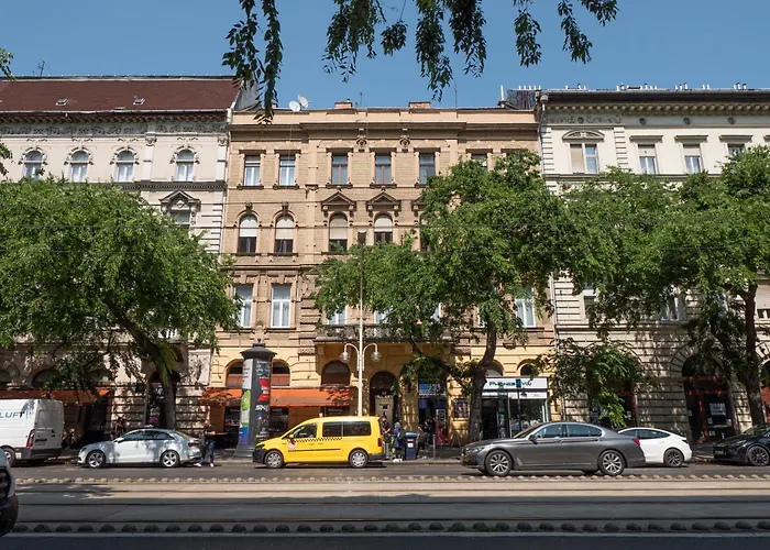 Luxury Apartment In The Central