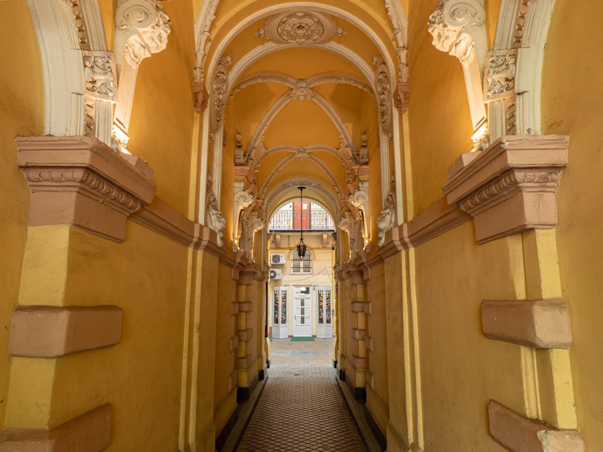 Luxury In The Appartamento Budapest